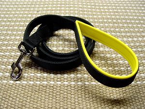 Nylon dog leash with support material on the handle for Newfoundland dog