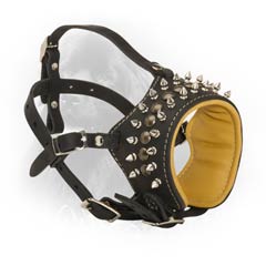 Up-to-Date Handset Spikes and Studs Leather Muzzle with Nappa Padding