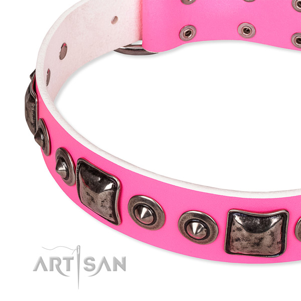 Flexible genuine leather dog collar handcrafted for your attractive pet
