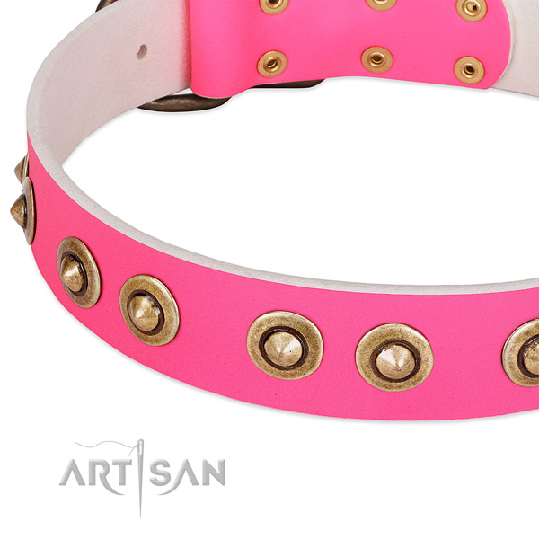 Durable D-ring on full grain leather dog collar for your doggie